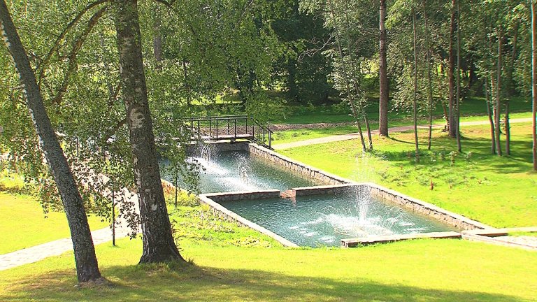 Каскад прудов в парк - отеле Морозовка