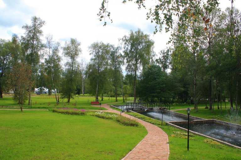 Новый парк в отеле Морозовка